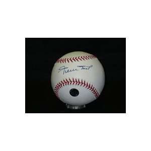  Signed Mays, Willie MLB Baseball in Blue Ink on The Sweet 