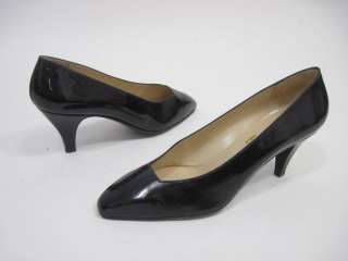RENE MANCINI Black Patent Leather Closed Toe Heels Sz 9  