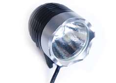 SSCP7 LED Beleuchtungen 3 Modi 900 Lumen  