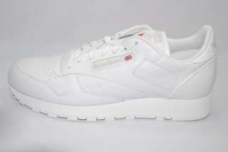 REEBOK MENS CLASSIC LEATHER WHITE RUNNING SHOES 1 9771  