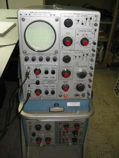 G88114 Tektronix 547 Oscilloscope w/Type CA, Type D, Type O Plug ins 