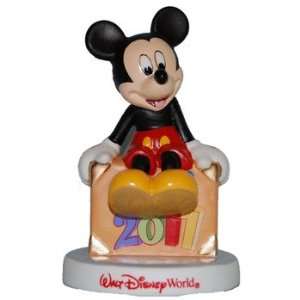  Walt Disney World 2011 Mickey Figurine