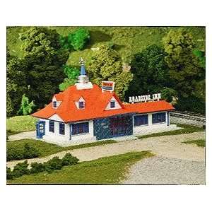  Atlas HO Roadside Restaurant Kit Toys & Games