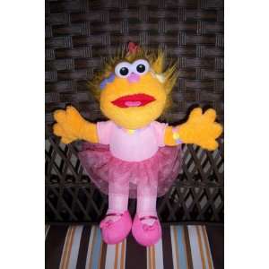  Sesame Street Zoe Plush Toys & Games