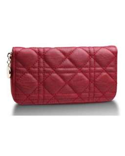    Womens Urban Expressions McCartney Wallet in Red Clothing