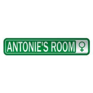   ANTONIE S ROOM  STREET SIGN NAME