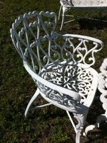 cast aluminum patiotable chairs i picked up this neat retro patio set 