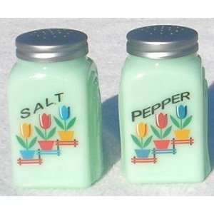 Jade Jadeite Glass Arched Salt Pepper w/ Tulips