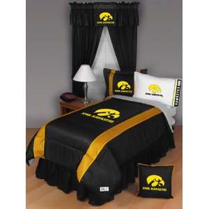  Iowa hawkeyes S/L Queen Comforter Memorabilia. Sports 