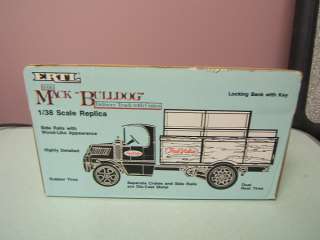 Ertl 1926 Mack True Value Bulldog truck w/ crates  