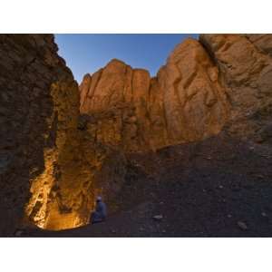  Hatshepsuts tomb entrance shaft tucked into a crevice 