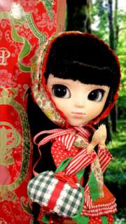   have for all pullip lovers her lids can be closed upon pressing two