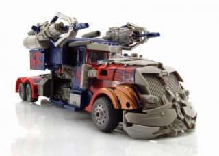 easily transforms from robot to truck mode or stealth force mode 