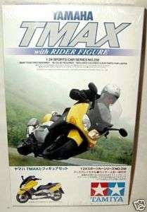 tamiya 1/24 2002 YAMAHA TMAX MOTORCYCLE w/ RIDER FIGURE  