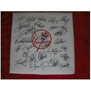  2009 New York Yankees Team Signed Base   WS Champs Sports 
