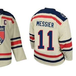   Classic jerseys #11 Messier cream jerseys size 56