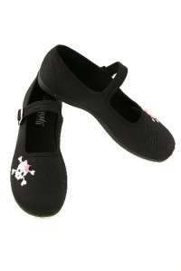  on shoes are sooo adorable, they are black, mary jane buckle style 