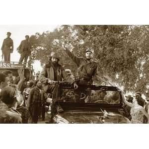  Che Guevara & Fidel Castro Enter Havana 8x12 Silver Halide 