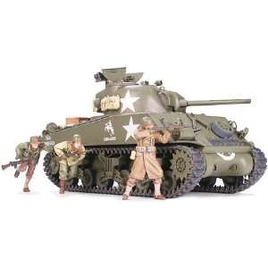   35 US M4A3 Sherman Tank w/75mm Gun (Plastic Models) Toys & Games