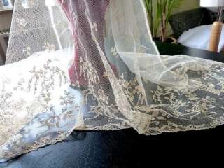   BELGIAN 1880 HANDEMBROIDERED COLLECTORS SILK LACE BRIDAL VEIL 115x50 B