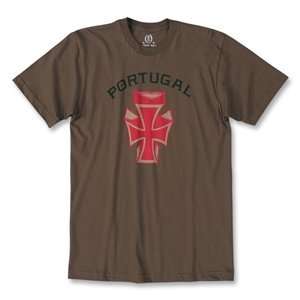  Objectivo Portugal Cross Soccer T Shirt (Brown) Sports 