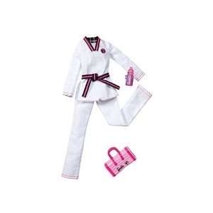  Barbie I Can Be Doll Outfit   Martial Artist Toys & Games