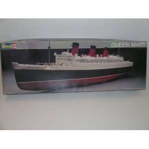  Queen Mary Ship   Plastic Model Kit Toys & Games