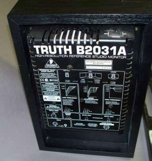 One Behringer B2031A Reference Studio Monitor Speaker w  