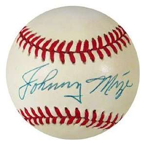  Johnny Mize Autographed / Signed Baseball (James Spence 