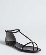 Gucci black patent leather logo t strap sandals style# 319245501