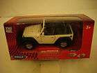 Welly die cast Jeep Wrangler Rubicon white car 2