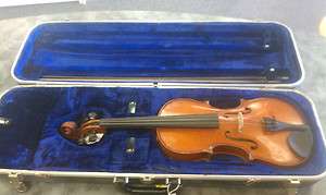   Czechoslovakia Antonius Stradivarius Copy Violin w/ Case and Bow