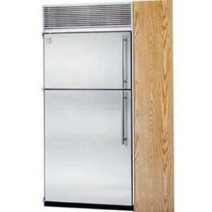 in Top Freezer Refrigerator with Automatic Defrost Automatic Ice Maker 