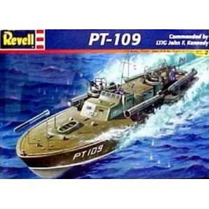 MONOGRAM REVELL Models   Boats & Submarines Case Pack 9