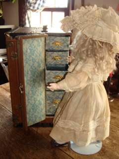 Special C1900 Antique Winship Fairyland Dolls Trunk Wardrobe Salesman 