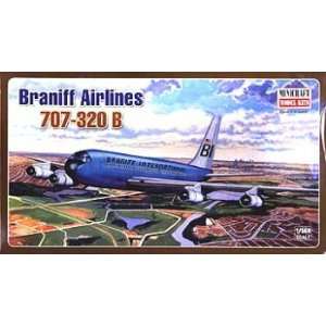   MINICRAFT MODEL KIT BRANIFF AIRLEINES BOEING 707 320 B Toys & Games