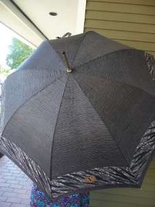 NWOT Valentino Gray Animal Print Large Umbrella w/Automatic Shaft 