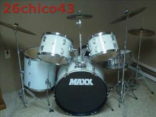 maxx cb white 5 piece drum set with extras  