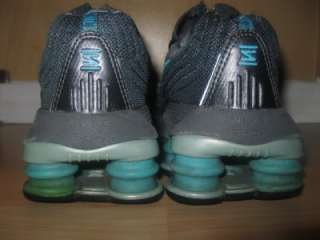 Womens Nike Shox R4 Zipper Running Shoes size 9.5. These are in 