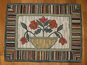 HAND HOOKED WOOL RUG ANTIQUE REPRODUCTION FLOWER HIT OR MISS  