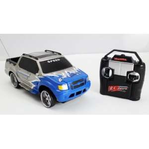  Ford Explorer Trac RC Remote Controlled Truck (Blue) Toys & Games
