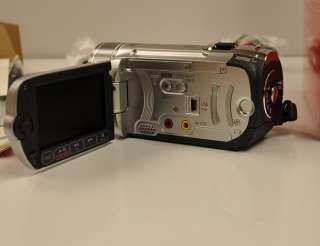   Canon FS10 8 GB Internal Memory Camcorder   Silver 48x Advanced Zoom