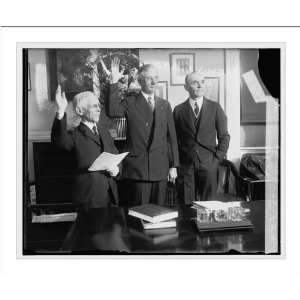   Print (L) Swearing in of Arthur M. Hyde, 2/6/29