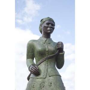 Harriet Tubman Statue in Harlem, New York   16x20   Fine Art Gicl??e 