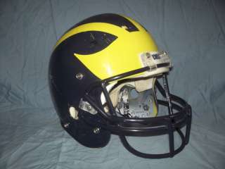   Wolverines Style Schutt Football Game Helmet   Bo/48 Sticker  