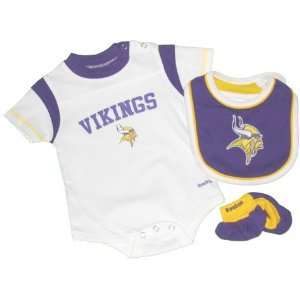  Newborn Minnesota Vikings White 3pc Creeper, Bib, & Bootie 