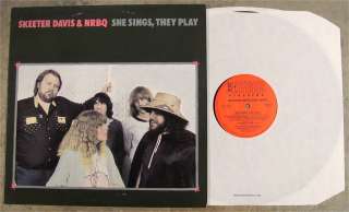 SKEETER DAVIS & NRBQ SHE SINGS, THEY PLAY Mint U.K. 1988 import LP 